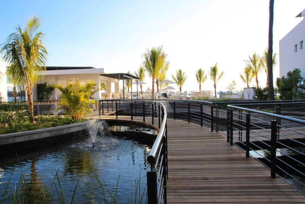Latitude Luxury Seafront Suite Riviere Noire Luaran gambar